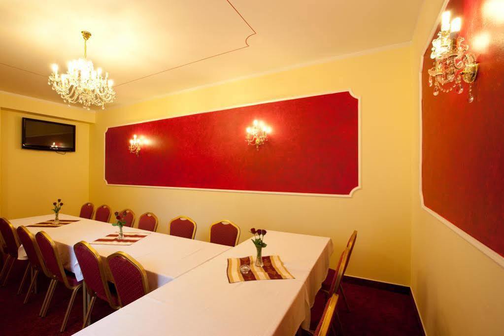 Savoy 4*